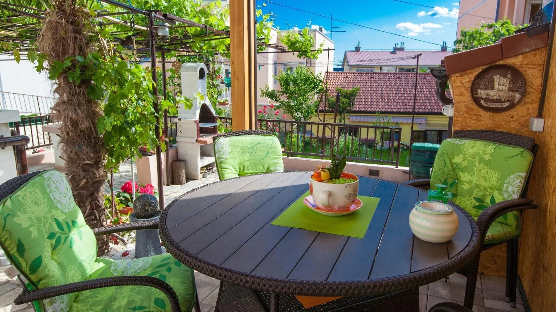 Nice Holiday House With Covered Terrace And Garden Crikvenica