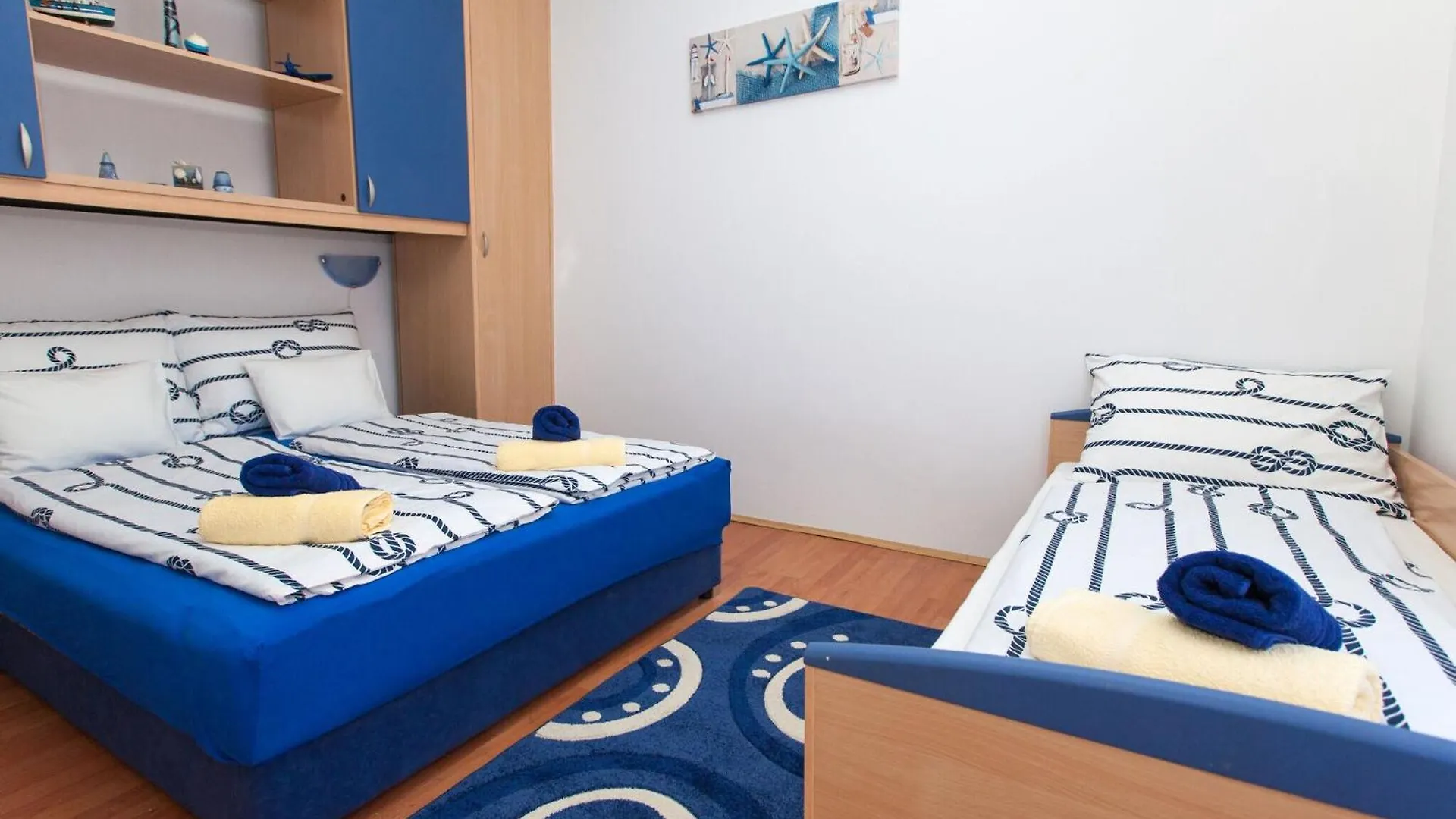 Nice Holiday House With Covered Terrace And Garden Crikvenica 0*,