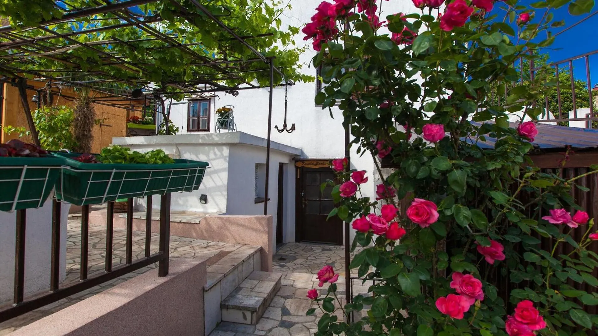 Nice Holiday House With Covered Terrace And Garden Crikvenica