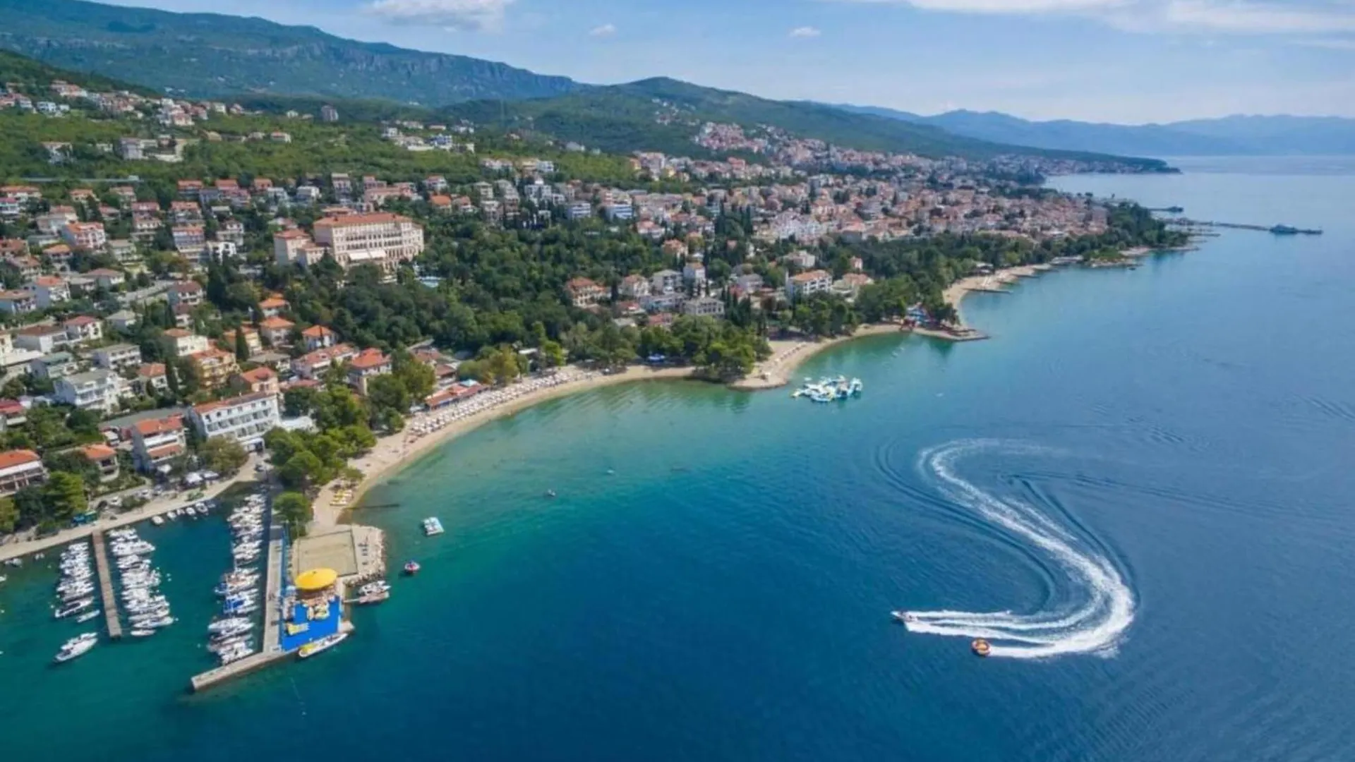 Nice Holiday House With Covered Terrace And Garden Crikvenica